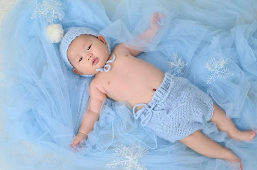 天长宝宝几个月会认人